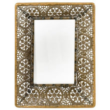 Load image into Gallery viewer, Filagree Metal Photo Frame
